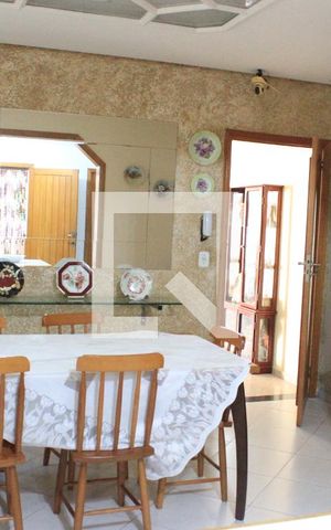 Casa à venda com 166m², 3 quartos e 3 vagasCozinha