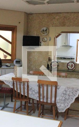 Casa à venda com 166m², 3 quartos e 3 vagasCozinha