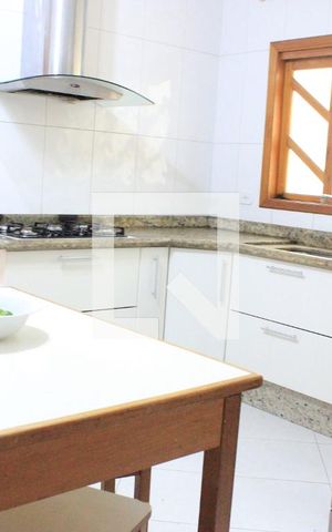Casa à venda com 166m², 3 quartos e 3 vagasCozinha
