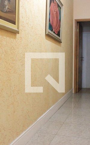 Casa à venda com 166m², 3 quartos e 3 vagasCorredor 