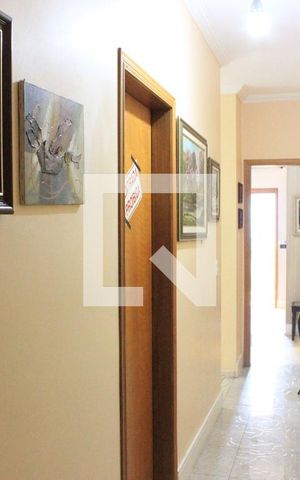 Casa à venda com 166m², 3 quartos e 3 vagasCorredor 