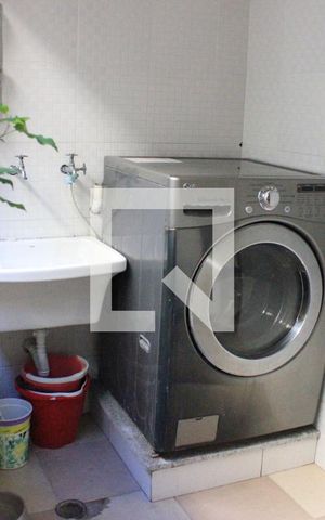 Casa à venda com 166m², 3 quartos e 3 vagasLavanderia