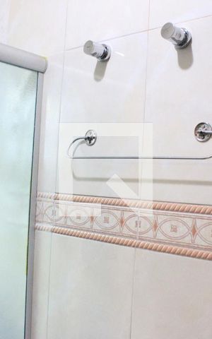 Casa à venda com 166m², 3 quartos e 3 vagasBanheiro do Quarto 2