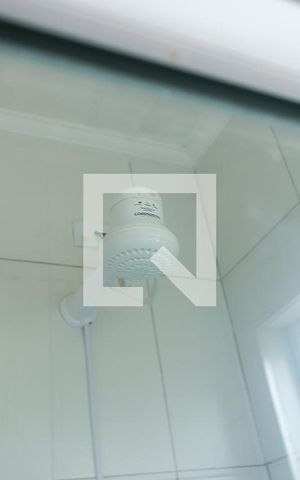 Casa à venda com 270m², 6 quartos e 3 vagas Casa à venda com 270m², 6 quartos e 3 vagasChuveiro