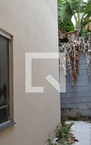 Casa de condomínio à venda com 63m², 3 quartos e 1 vagaÁrea de Serviço
