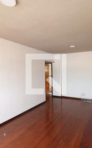 Apartamento para alugar com 90m², 2 quartos e 1 vagaSala