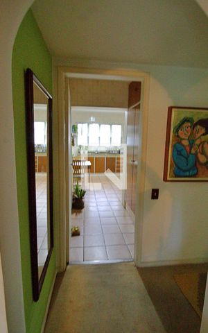 Apartamento à venda com 144m², 3 quartos e 2 vagasCorredor 