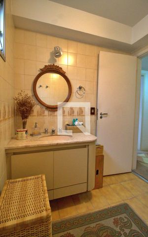 Apartamento à venda com 144m², 3 quartos e 2 vagasBanheiro da Suíte 1