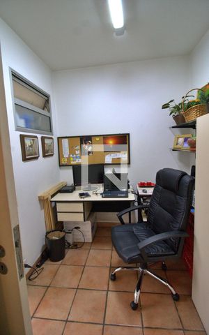 Apartamento à venda com 144m², 3 quartos e 2 vagasQuarto de Serviço