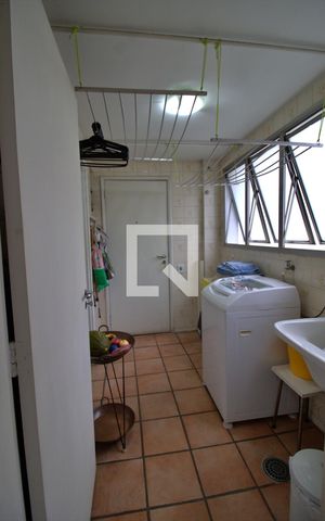 Apartamento à venda com 144m², 3 quartos e 2 vagasÁrea de Serviço