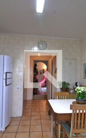 Apartamento à venda com 144m², 3 quartos e 2 vagasCozinha 