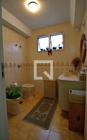 Apartamento à venda com 144m², 3 quartos e 2 vagasBanheiro da Suíte 1