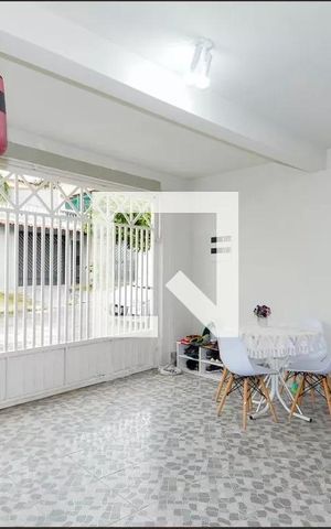 Casa à venda com 300m², 6 quartos e 6 vagas Casa à venda com 300m², 6 quartos e 6 vagasGaragem 2