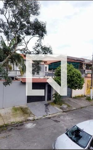 Casa à venda com 300m², 6 quartos e 6 vagas Casa à venda com 300m², 6 quartos e 6 vagasVista da Suíte 1