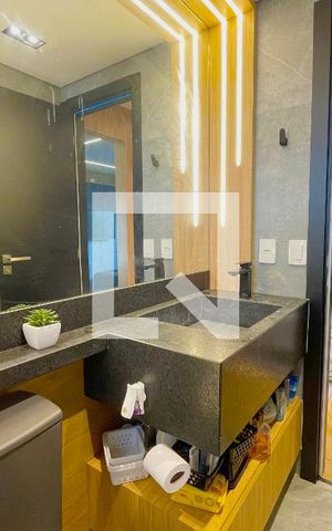 Apartamento à venda com 97m², 2 quartos e 2 vagasBanheiro da Suíte