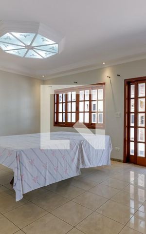 Casa para alugar com 400m², 4 quartos e 4 vagas Casa para alugar com 400m², 4 quartos e 4 vagasSala 3