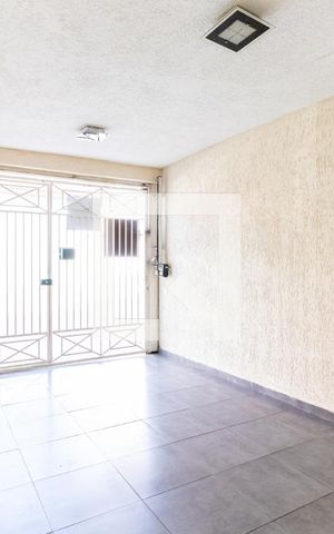 Casa à venda com 150m², 2 quartos e 1 vaga Casa à venda com 150m², 2 quartos e 1 vagaGaragem