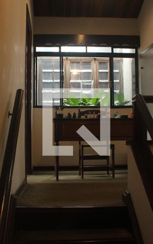 Casa à venda com 500m², 4 quartos e 6 vagasCorredor