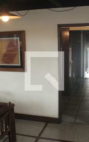 Casa à venda com 500m², 4 quartos e 6 vagasSala