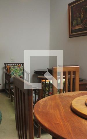 Casa à venda com 500m², 4 quartos e 6 vagasSala