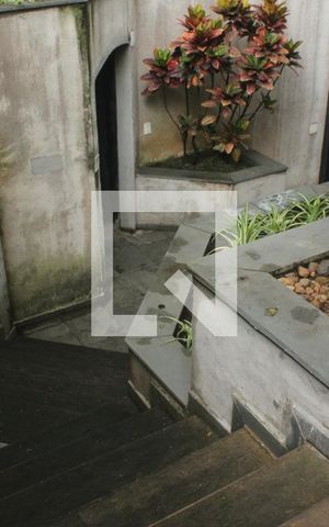Casa à venda com 500m², 4 quartos e 6 vagasEntrada