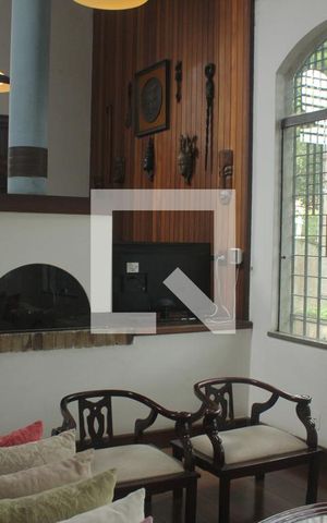 Casa à venda com 500m², 4 quartos e 6 vagasSala