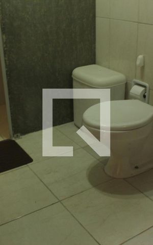 Casa à venda com 500m², 4 quartos e 6 vagasBanheiro da Suíte 1