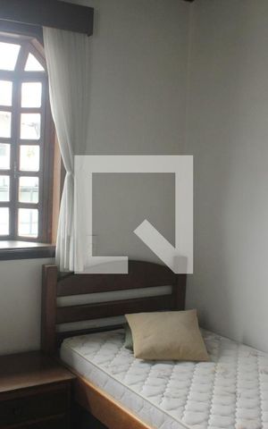Casa à venda com 500m², 4 quartos e 6 vagasSuíte 1