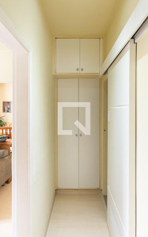 Apartamento à venda com 78m², 2 quartos e 1 vagaCorredor