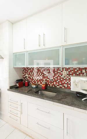 Apartamento à venda com 78m², 2 quartos e 1 vagaCozinha