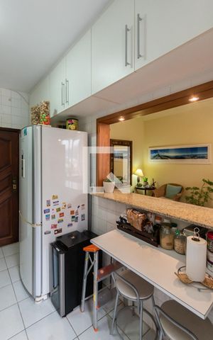 Apartamento à venda com 78m², 2 quartos e 1 vagaCozinha