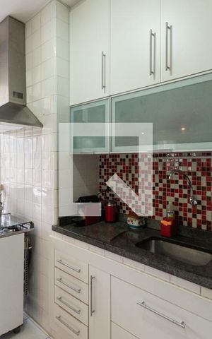 Apartamento à venda com 78m², 2 quartos e 1 vagaCozinha