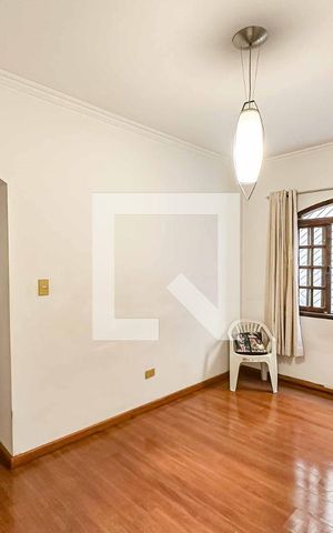 Casa à venda com 360m², 5 quartos e 4 vagas Casa à venda com 360m², 5 quartos e 4 vagasSala 2