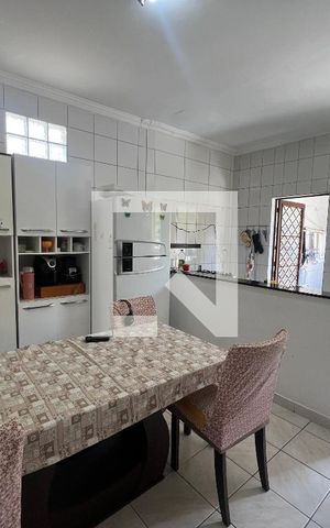 Casa à venda com 380m², 4 quartos e 2 vagas Casa à venda com 380m², 4 quartos e 2 vagasCozinha