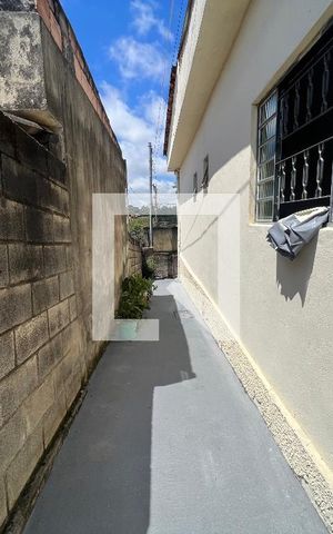 Casa à venda com 380m², 4 quartos e 2 vagas Casa à venda com 380m², 4 quartos e 2 vagasÁrea comum