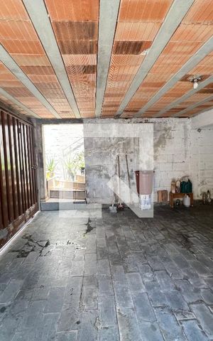 Casa à venda com 380m², 4 quartos e 2 vagas Casa à venda com 380m², 4 quartos e 2 vagasÁrea comum