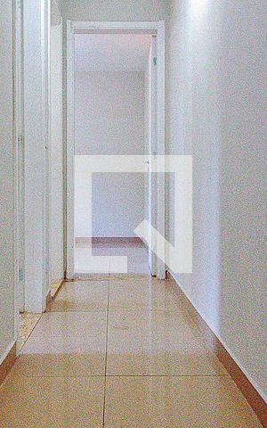 Apartamento à venda com 47m², 2 quartos e 1 vaga Apartamento à venda com 47m², 2 quartos e 1 vagaCorredor