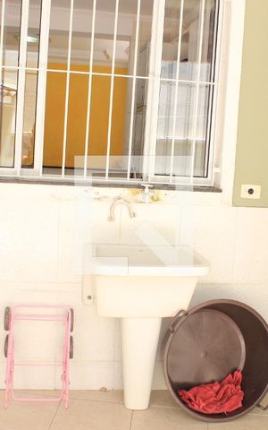 Casa à venda com 199m², 3 quartos e 3 vagasLavanderia