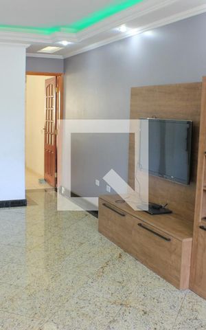 Casa à venda com 199m², 3 quartos e 3 vagasSala