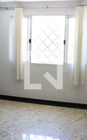Casa à venda com 199m², 3 quartos e 3 vagasSala