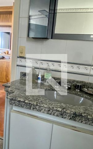Apartamento à venda com 139m², 4 quartos e 3 vagas Apartamento à venda com 139m², 4 quartos e 3 vagasBanheiro da Suíte