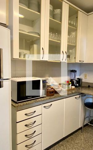 Apartamento à venda com 139m², 4 quartos e 3 vagas Apartamento à venda com 139m², 4 quartos e 3 vagasCozinha