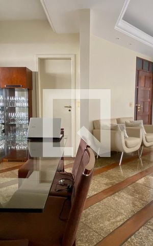 Apartamento à venda com 139m², 4 quartos e 3 vagas Apartamento à venda com 139m², 4 quartos e 3 vagasSala