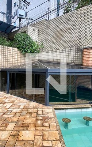 Apartamento à venda com 139m², 4 quartos e 3 vagas Apartamento à venda com 139m², 4 quartos e 3 vagasÁrea comum - Piscina