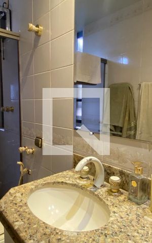Apartamento à venda com 139m², 4 quartos e 3 vagas Apartamento à venda com 139m², 4 quartos e 3 vagasBanheiro Social
