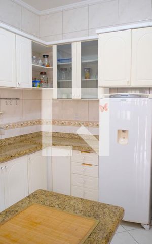 Casa à venda com 180m², 3 quartos e 2 vagasCozinha