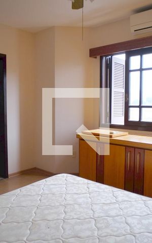 Casa à venda com 180m², 3 quartos e 2 vagasSuíte