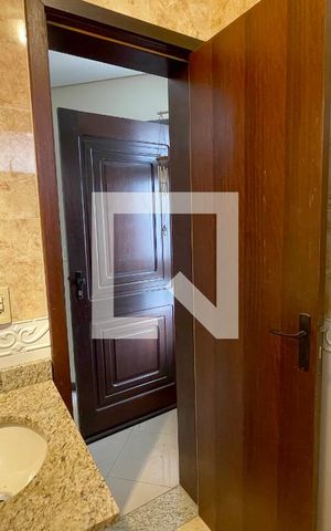 Casa à venda com 180m², 3 quartos e 2 vagas Casa à venda com 180m², 3 quartos e 2 vagasLavabo