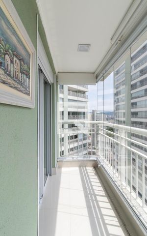 Apartamento à venda com 96m², 2 quartos e 2 vagas Apartamento à venda com 96m², 2 quartos e 2 vagasVaranda da Suíte