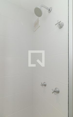 Apartamento à venda com 70m², 2 quartos e 1 vaga Apartamento à venda com 70m², 2 quartos e 1 vagaBanheiro